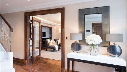 Flat Grosvenor Hill in City of Westminster