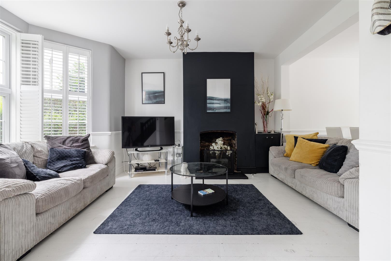 House Ardleigh Road in Greater London