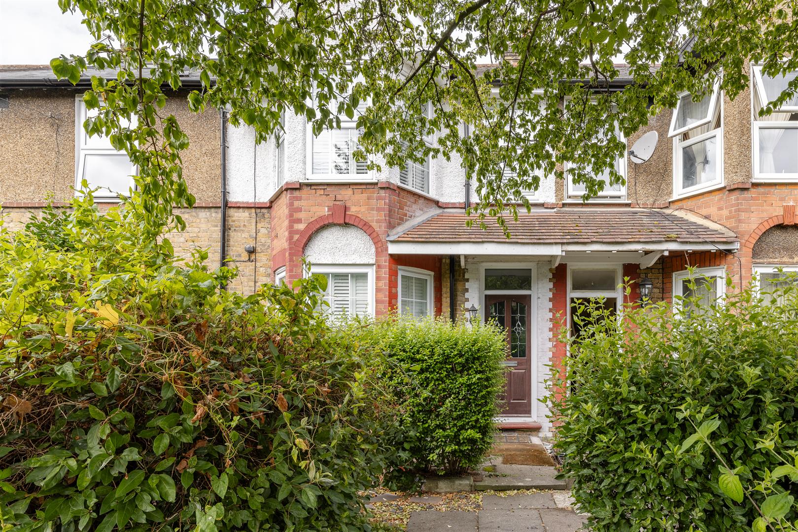 House Ardleigh Road in Greater London