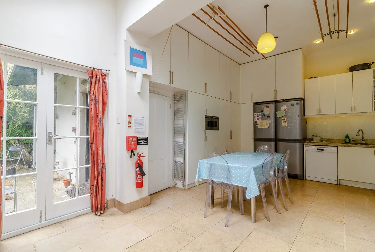 Room Knatchbull Road in Greater London