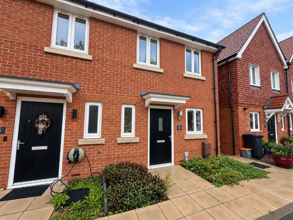 House Bracklesham Lane in Chichester