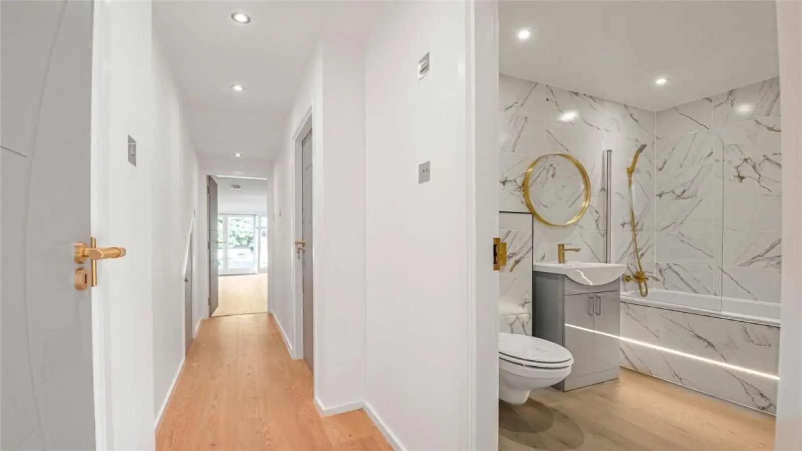 Flat Eardley Road in Greater London