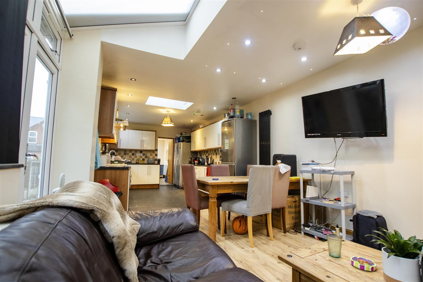 Flat Teignmouth Road in Birmingham