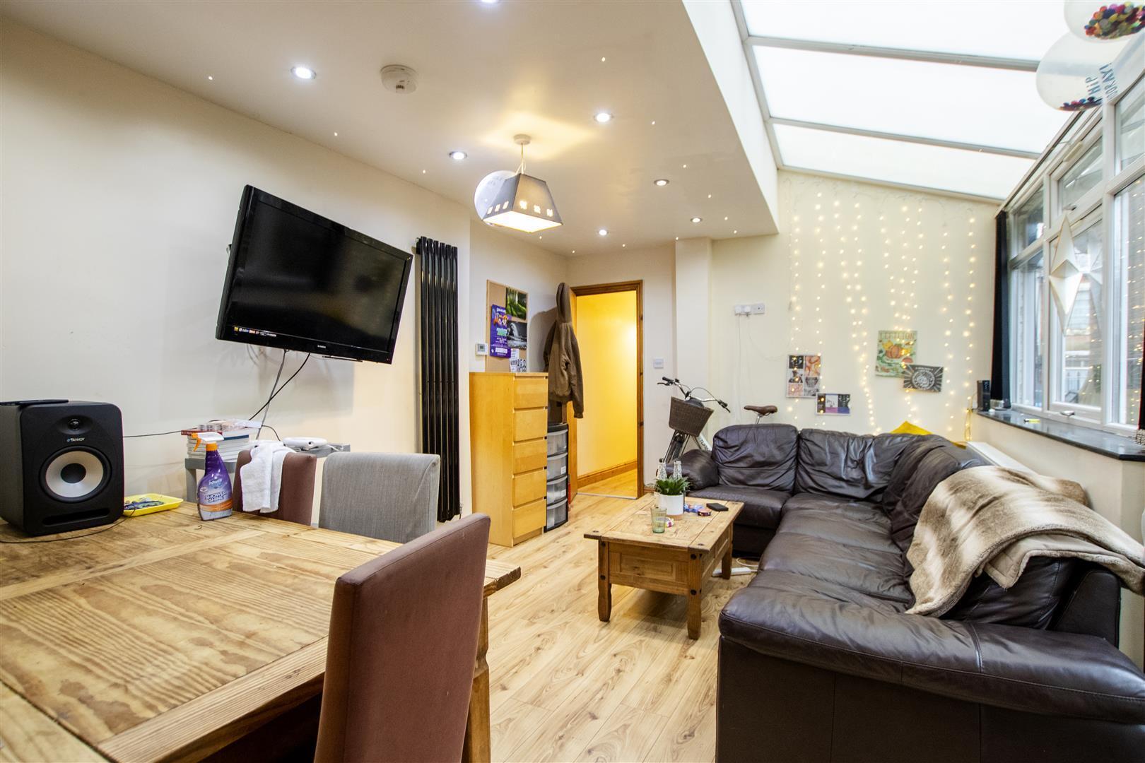 Flat Teignmouth Road in Birmingham