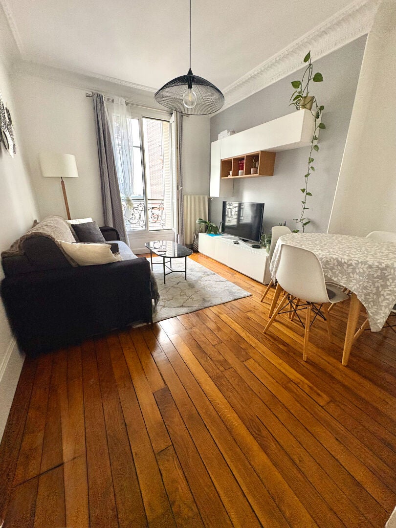 Flat Rue Armand Silvestre in Courbevoie