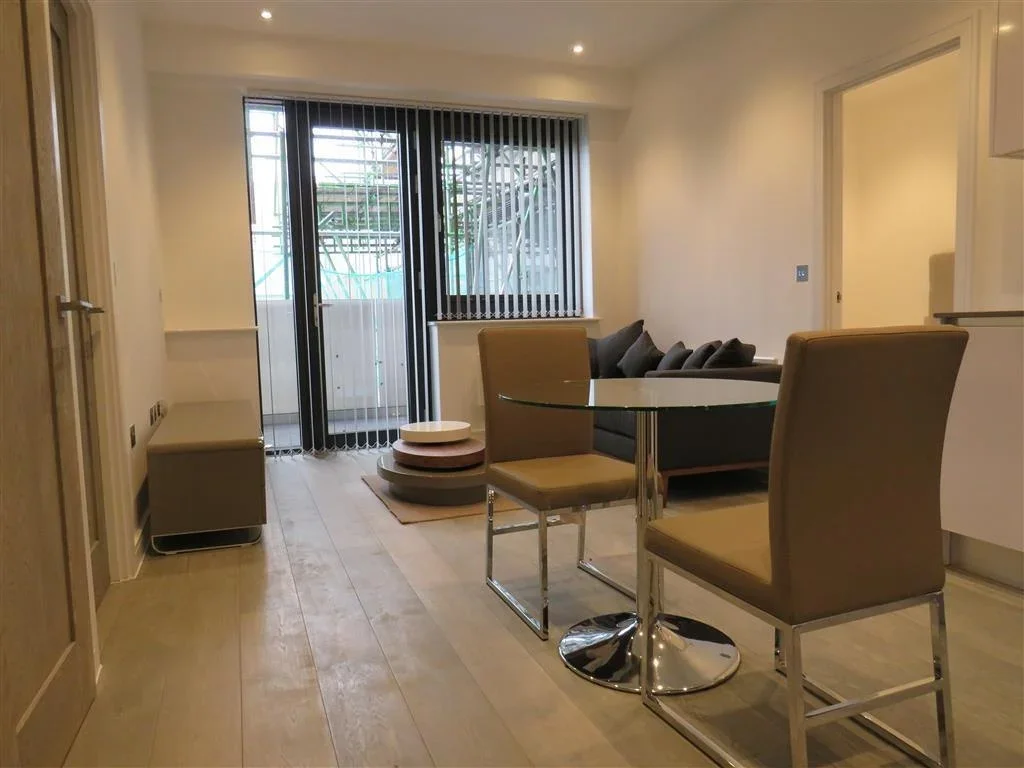 Flat Bath Road in Slough