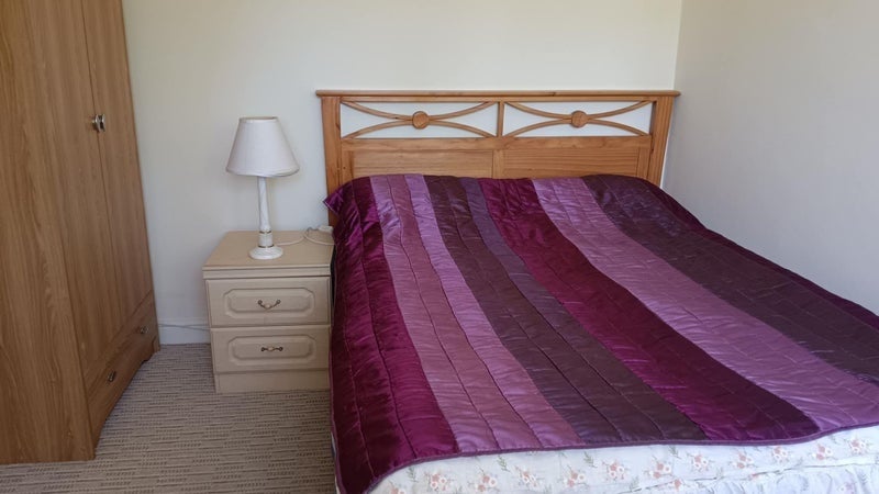 Room Linstead Road in Rushmoor