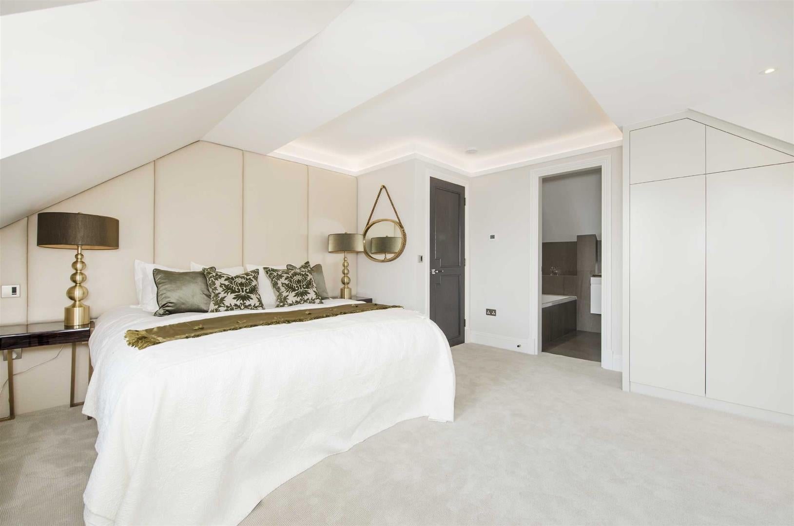 Flat Arkwright Road in Greater London