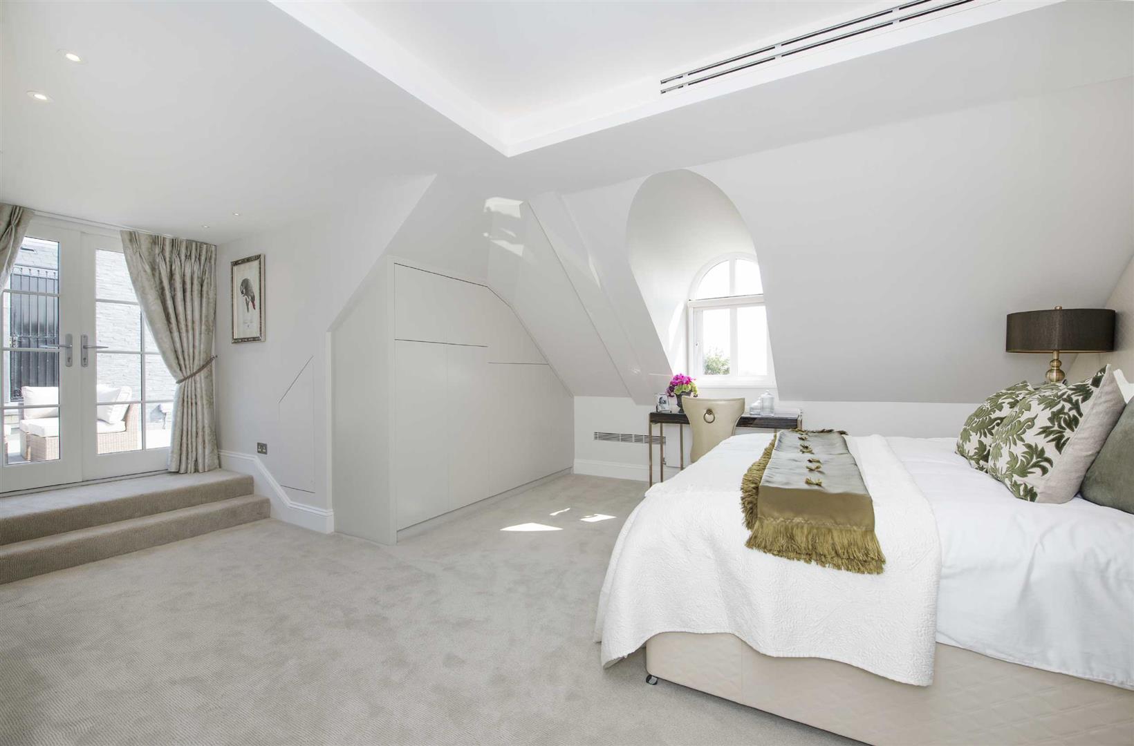 Flat Arkwright Road in Greater London