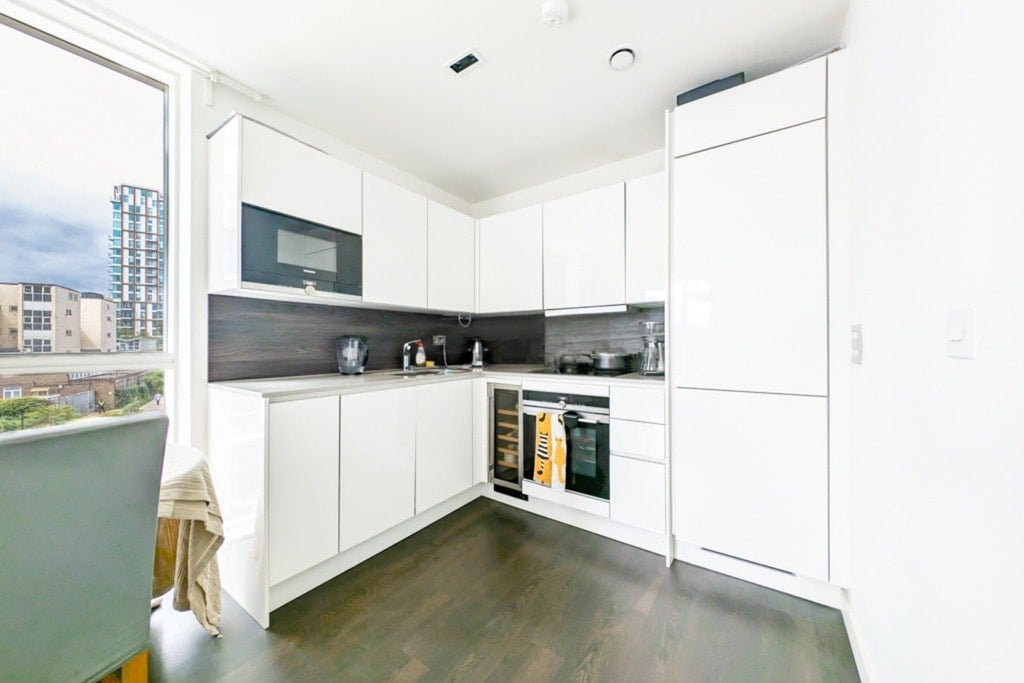 Flat Devan Grove in Greater London