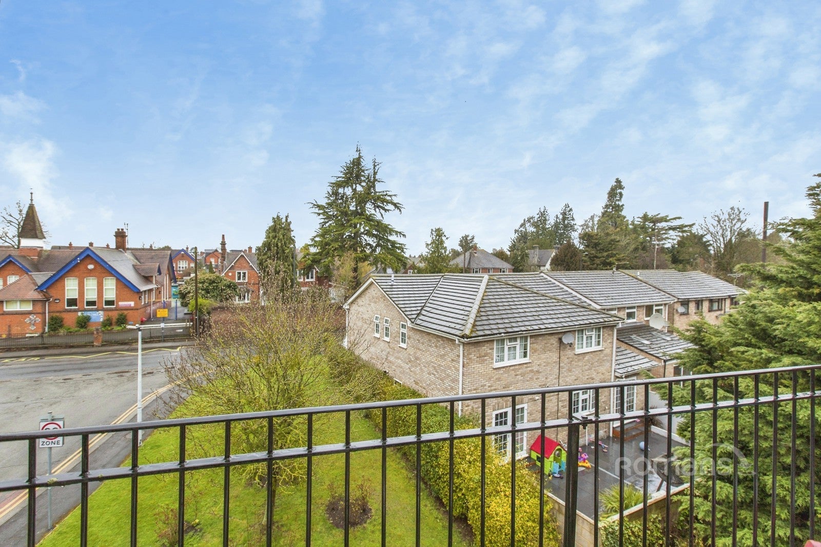 Flat Croxley Rise in Maidenhead