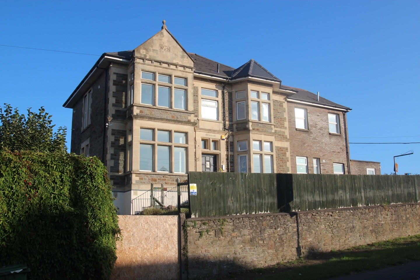 Flat Lower Hanham Road in Bristol