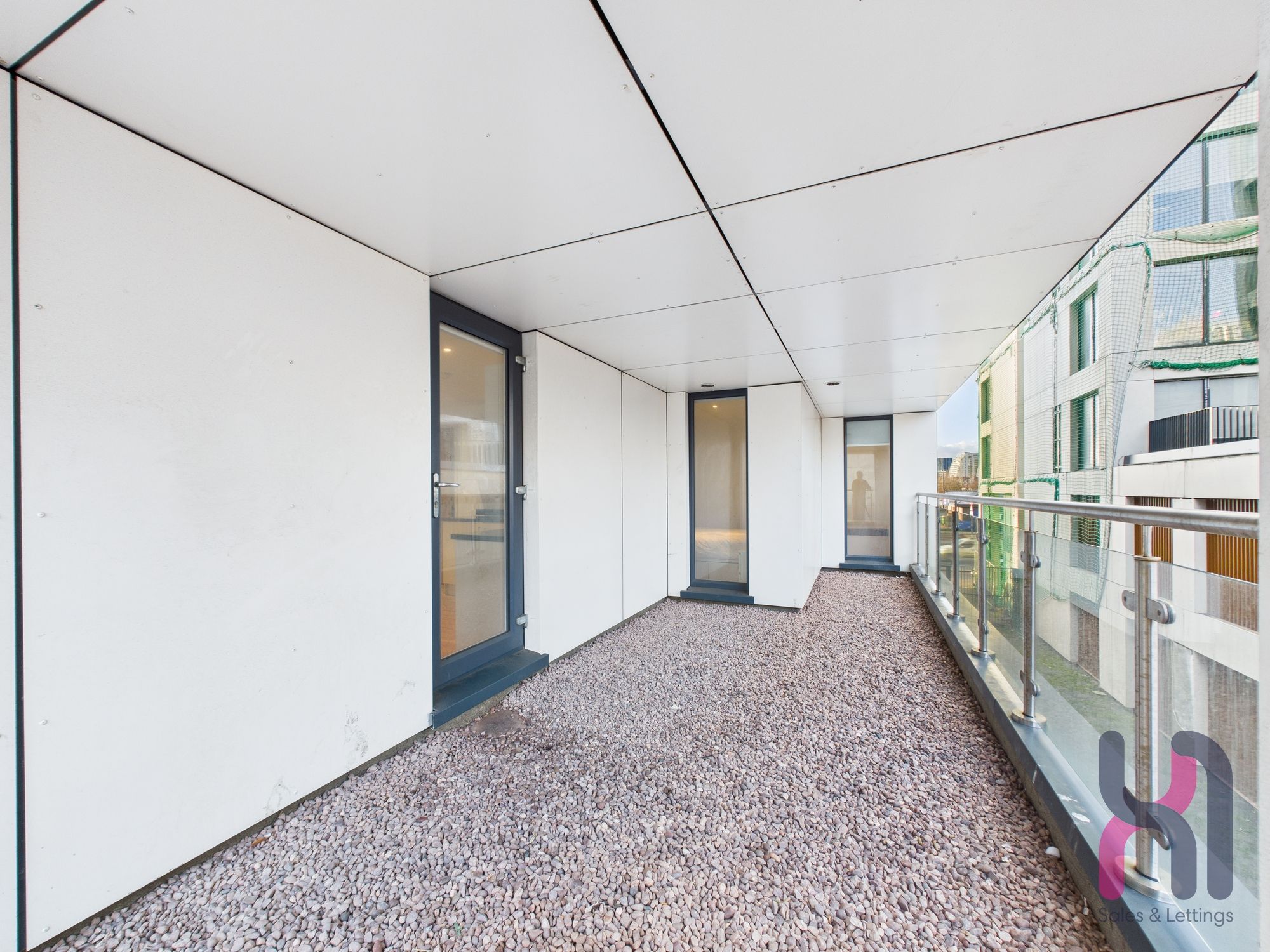 Flat Elmira Way in Salford