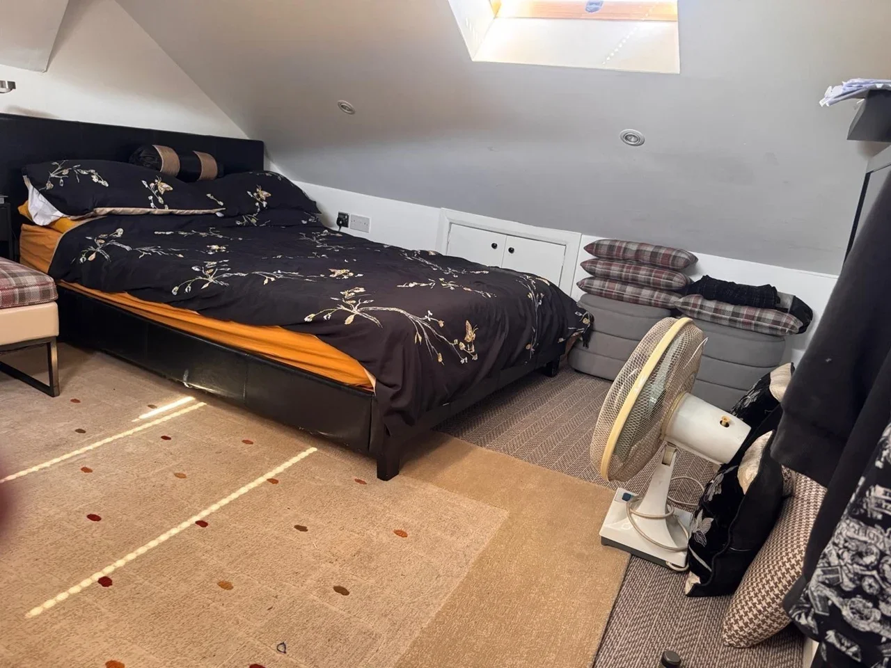Room The Green in Slough