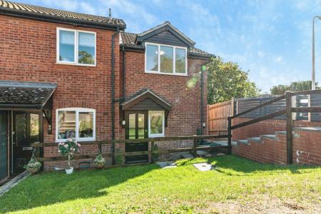 House Anstey Place in Burghfield