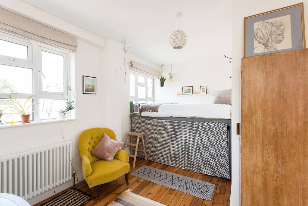 Flat Valentine Place in Greater London
