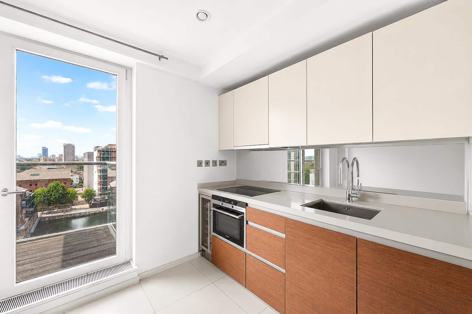Flat Alexia Square in Greater London