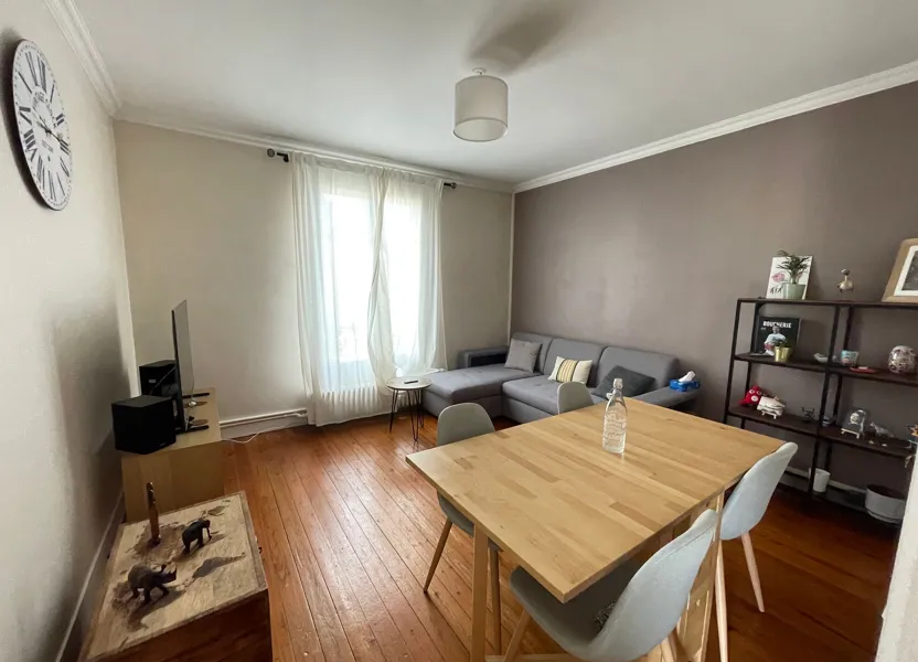 Appartement Rue Nationale à Mézières-sur-Seine