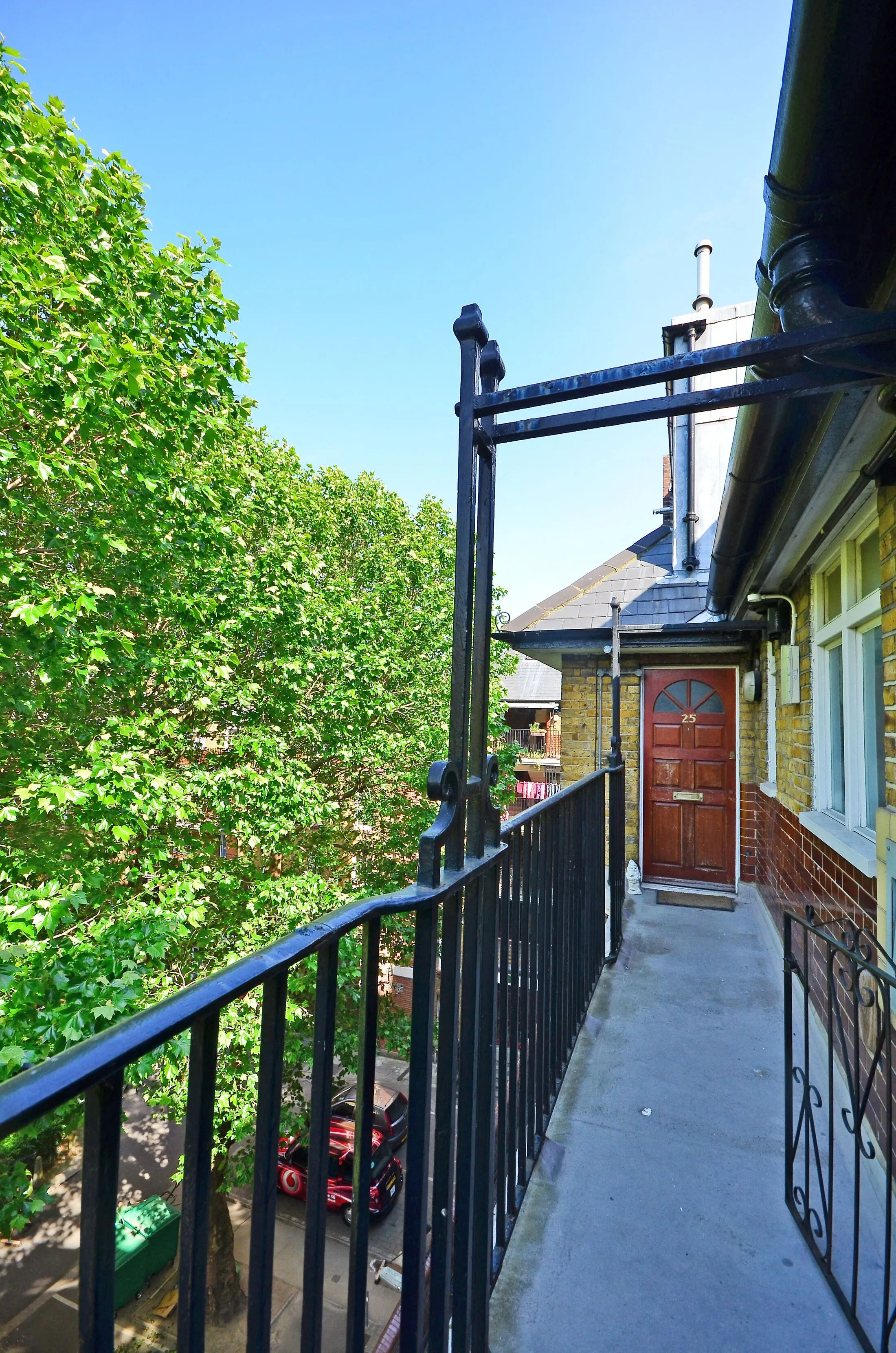 Flat Baldwins Gardens in Greater London