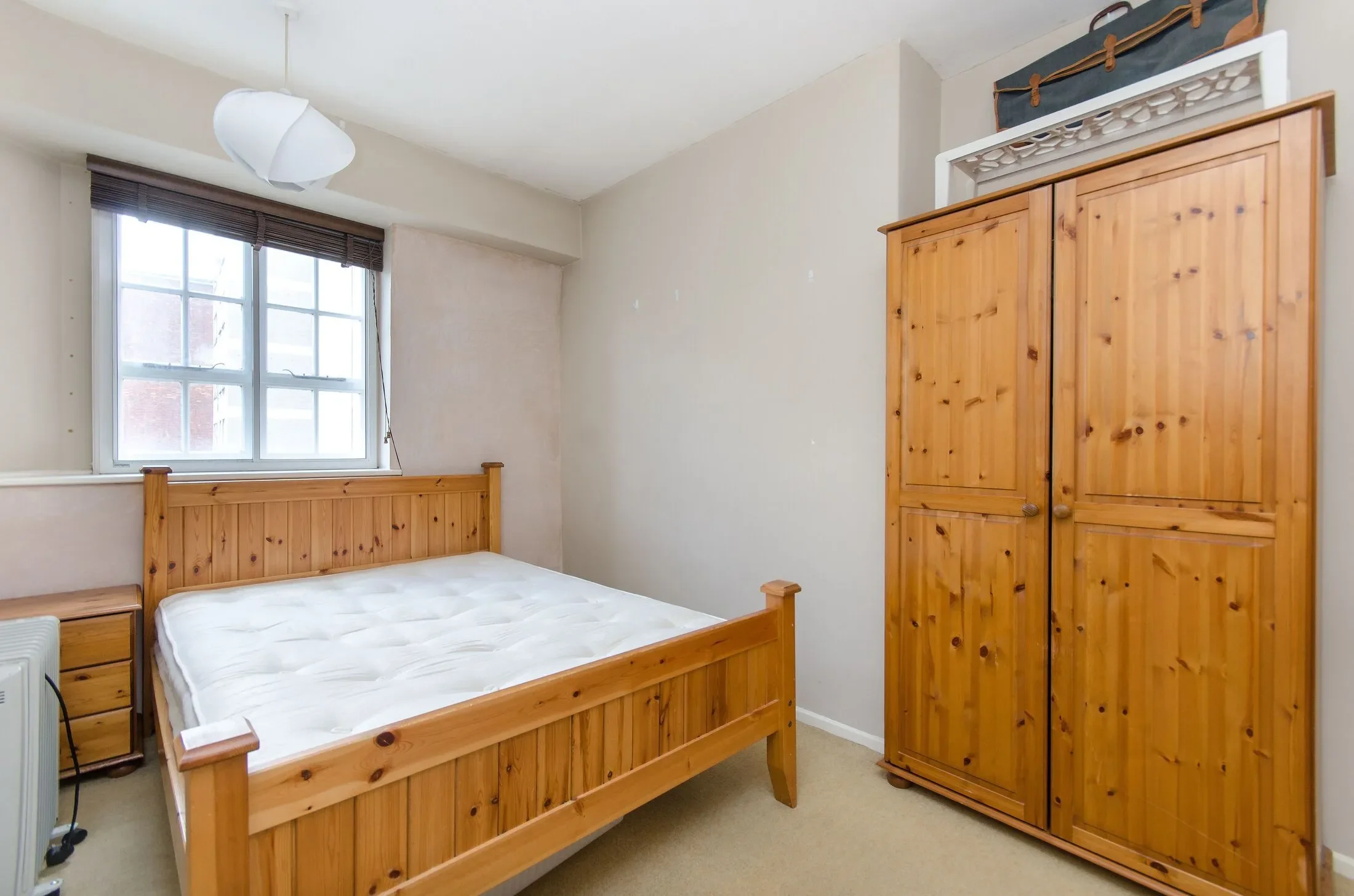 Flat Baldwins Gardens in Greater London
