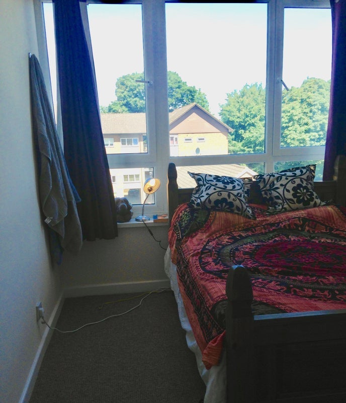 Flat Ingledew Court in Leeds