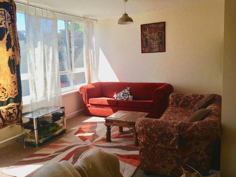 Flat Ingledew Court in Leeds