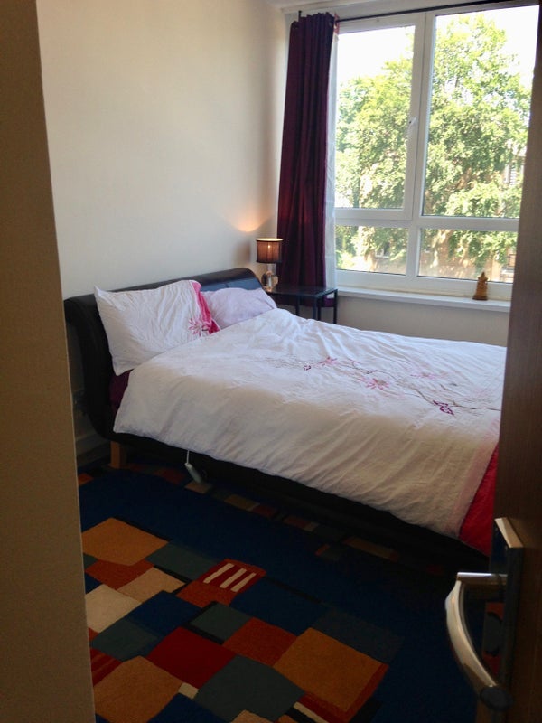 Flat Ingledew Court in Leeds