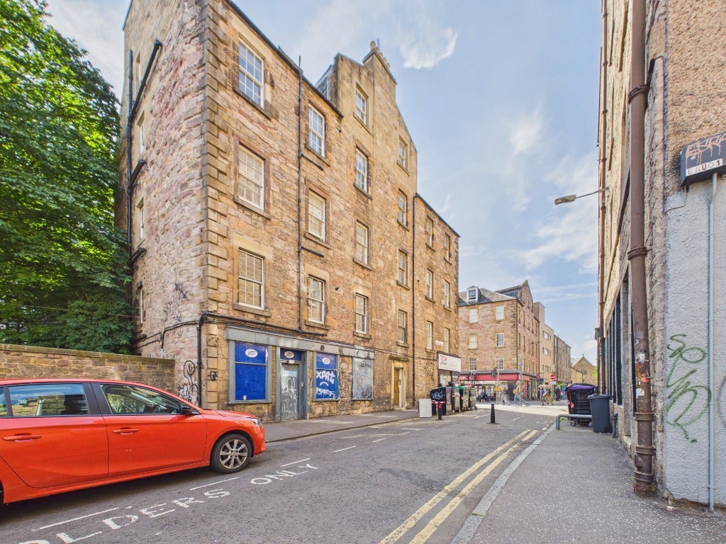 Flat East Crosscauseway in City of Edinburgh
