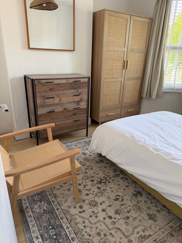 Room Dunbar Road in Greater London