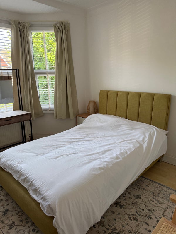 Room Dunbar Road in Greater London