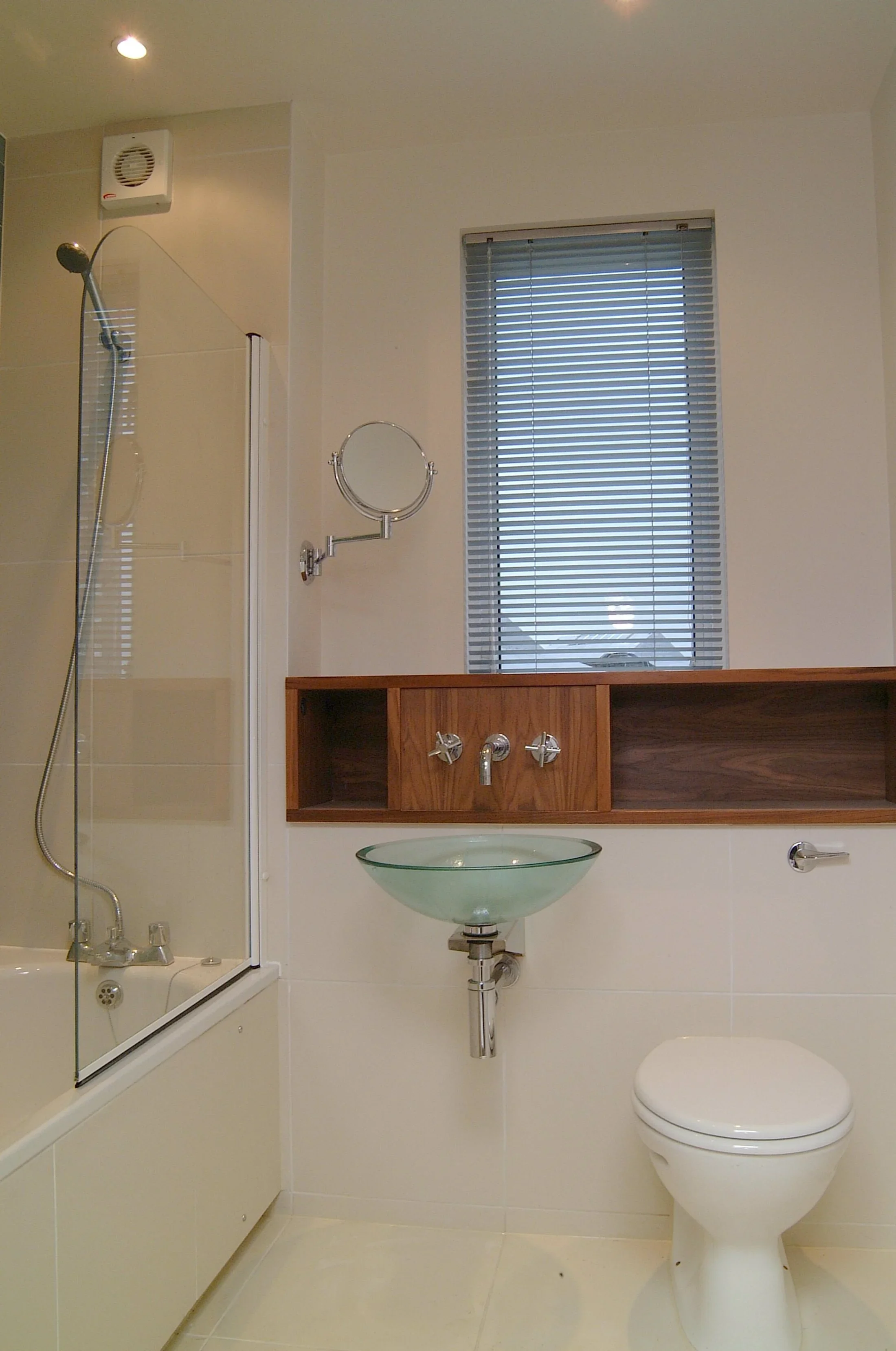Flat Dingley Road in Greater London
