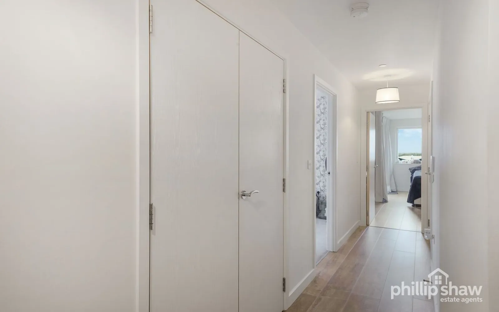 Flat Hargrave Drive in Greater London