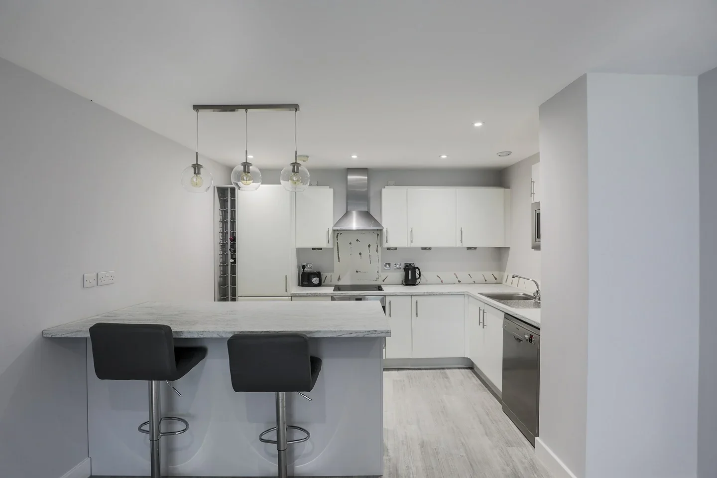 Flat Meath Crescent in Greater London