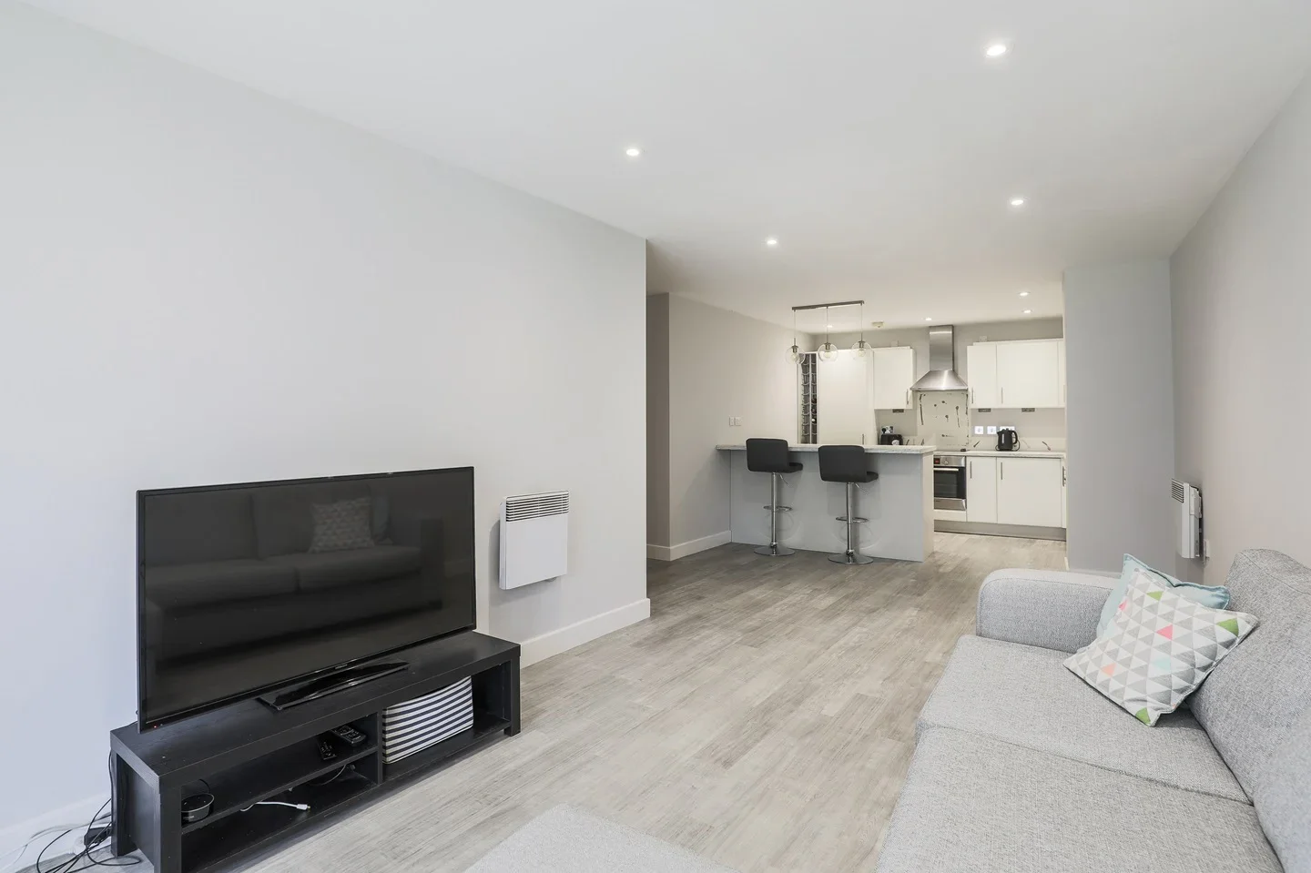Flat Meath Crescent in Greater London
