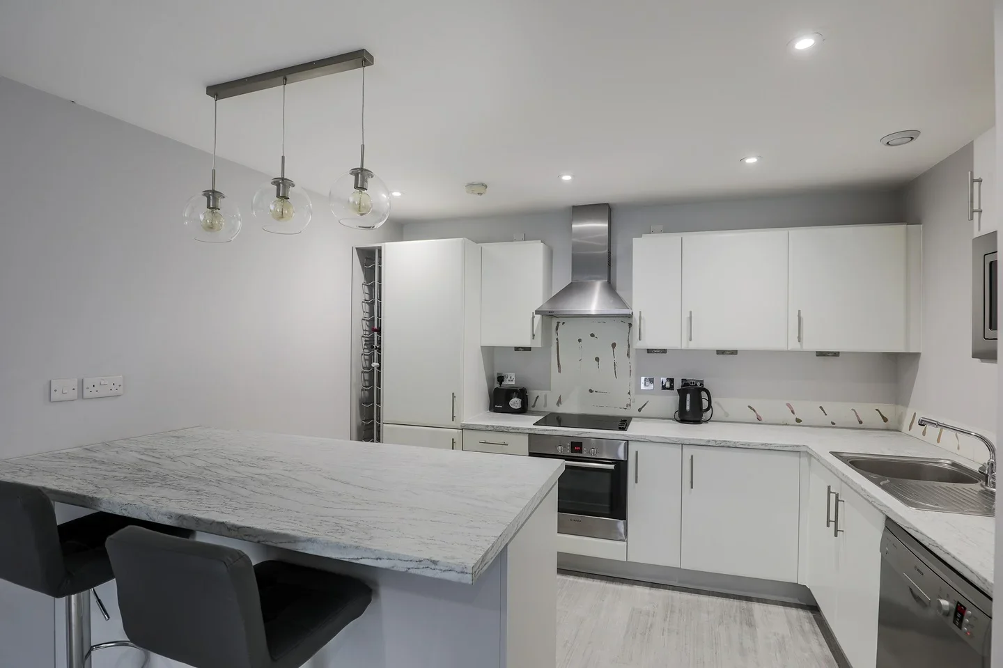 Flat Meath Crescent in Greater London