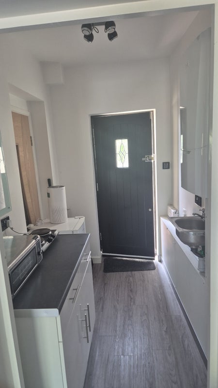 Flat Parkfield Way in Greater London