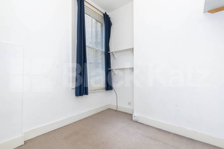 Flat Park Road in Greater London
