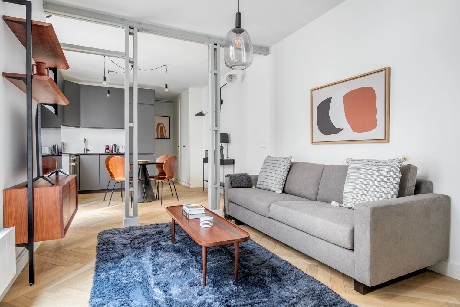 Flat Rue Pierre Demours in Paris