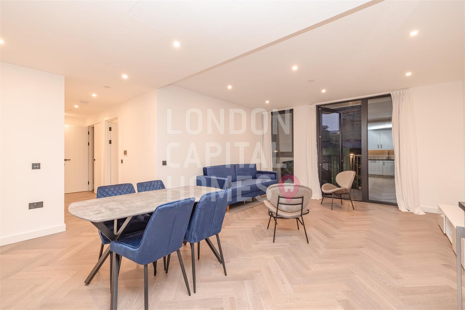 Flat Merino Gardens in Greater London