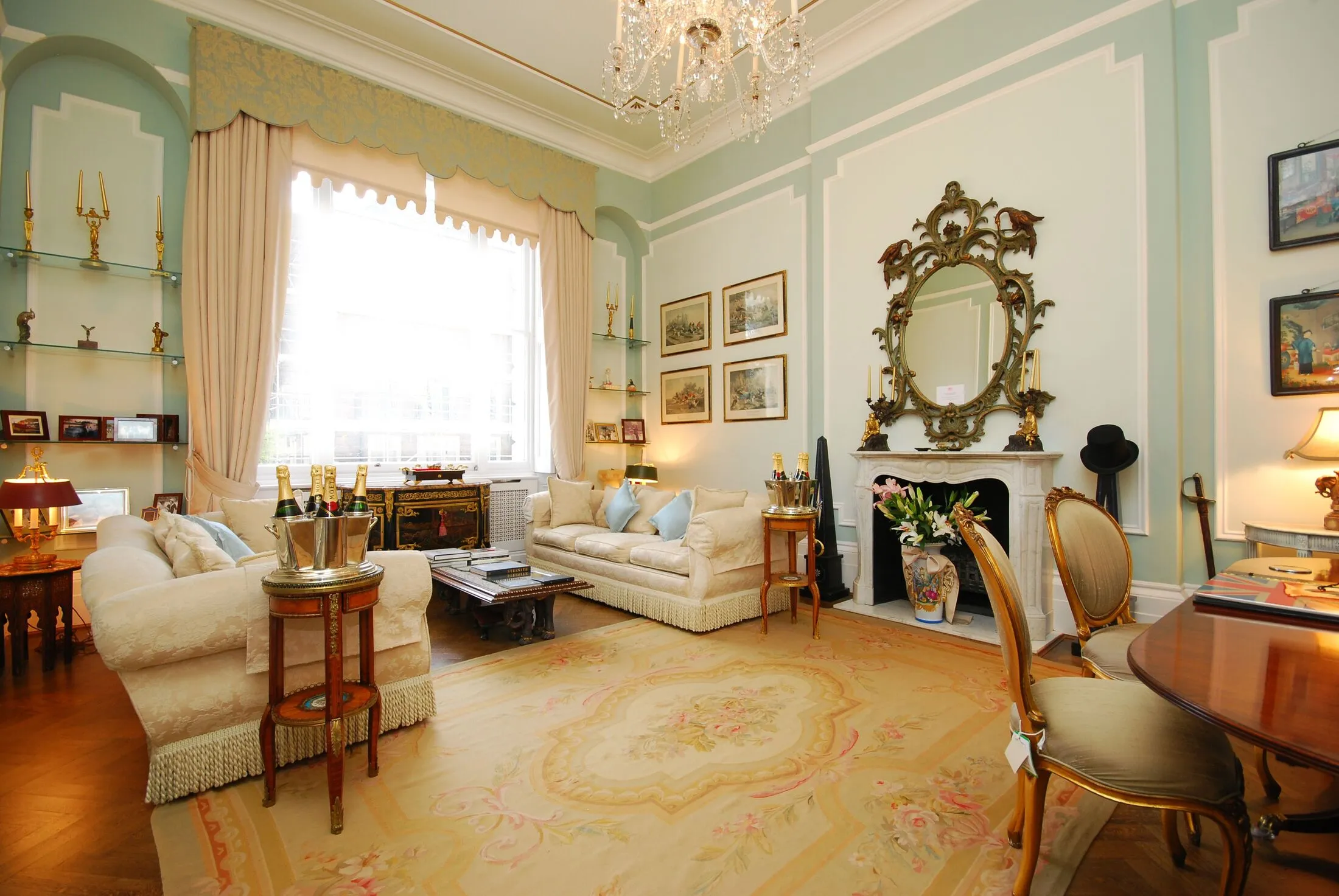 Flat Gloucester Square in City of Westminster