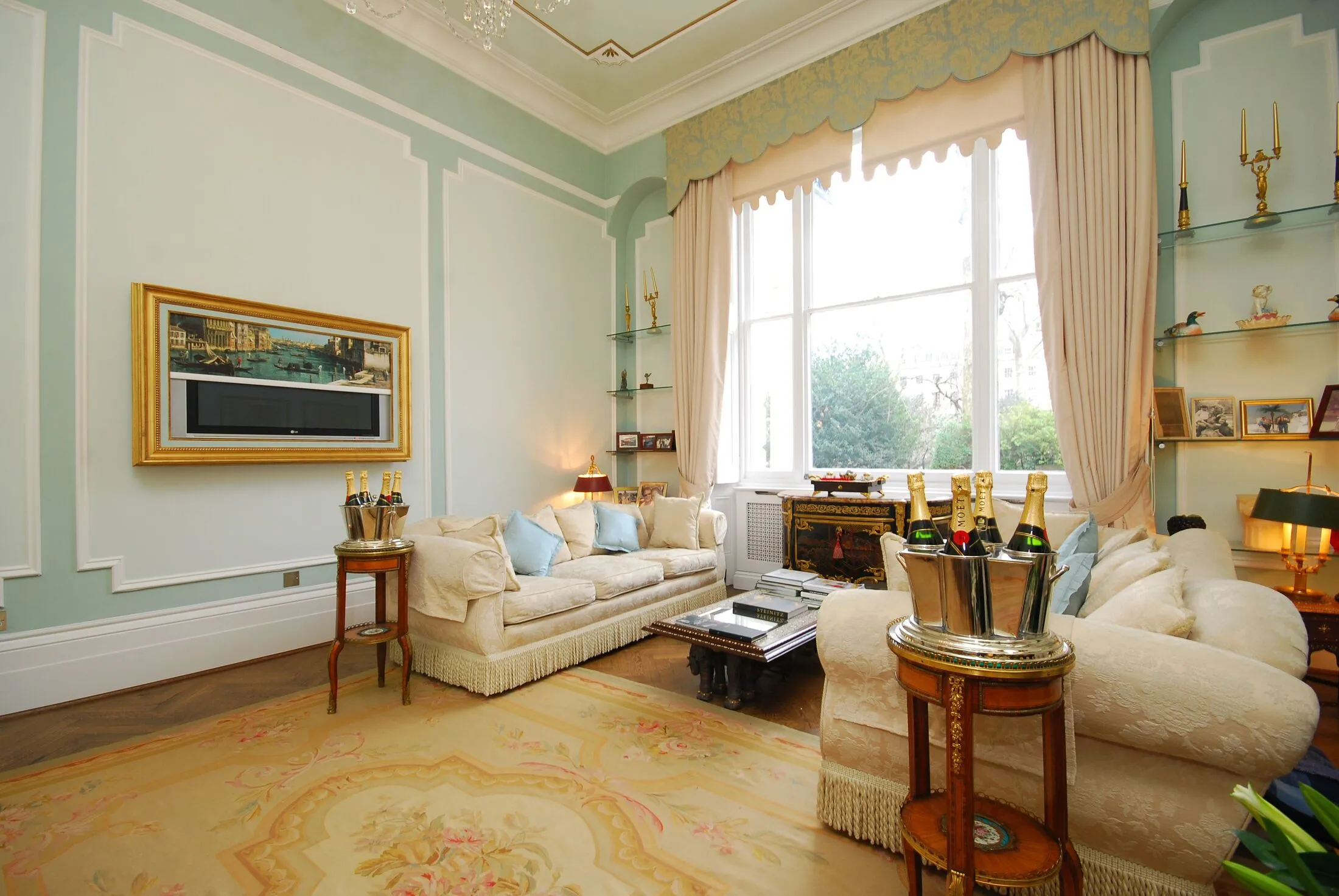Flat Gloucester Square in City of Westminster