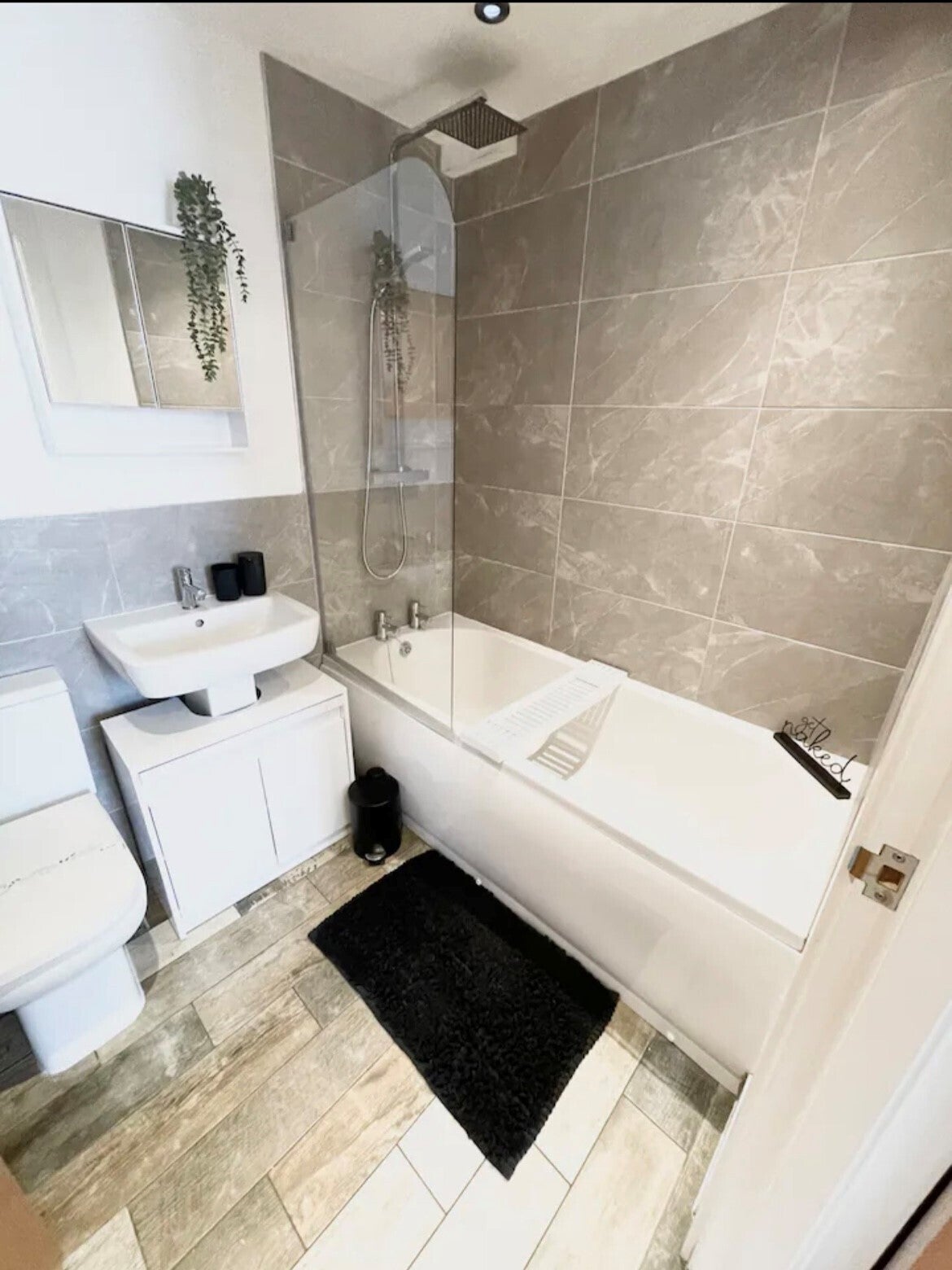 Flat Winmarleigh Street in Warrington