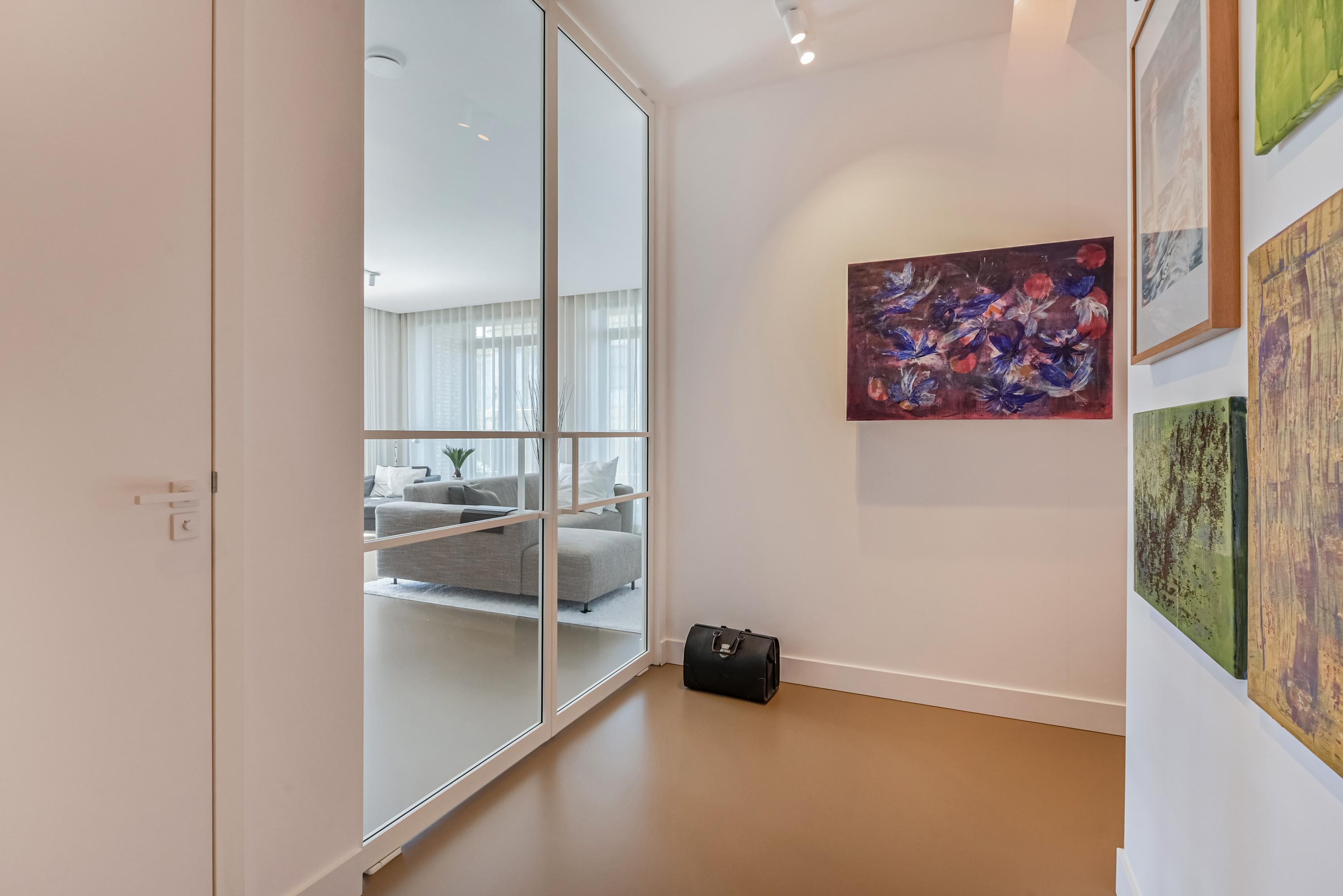 Appartement te koop: Deltaplein 351, 'S-Gravenhage