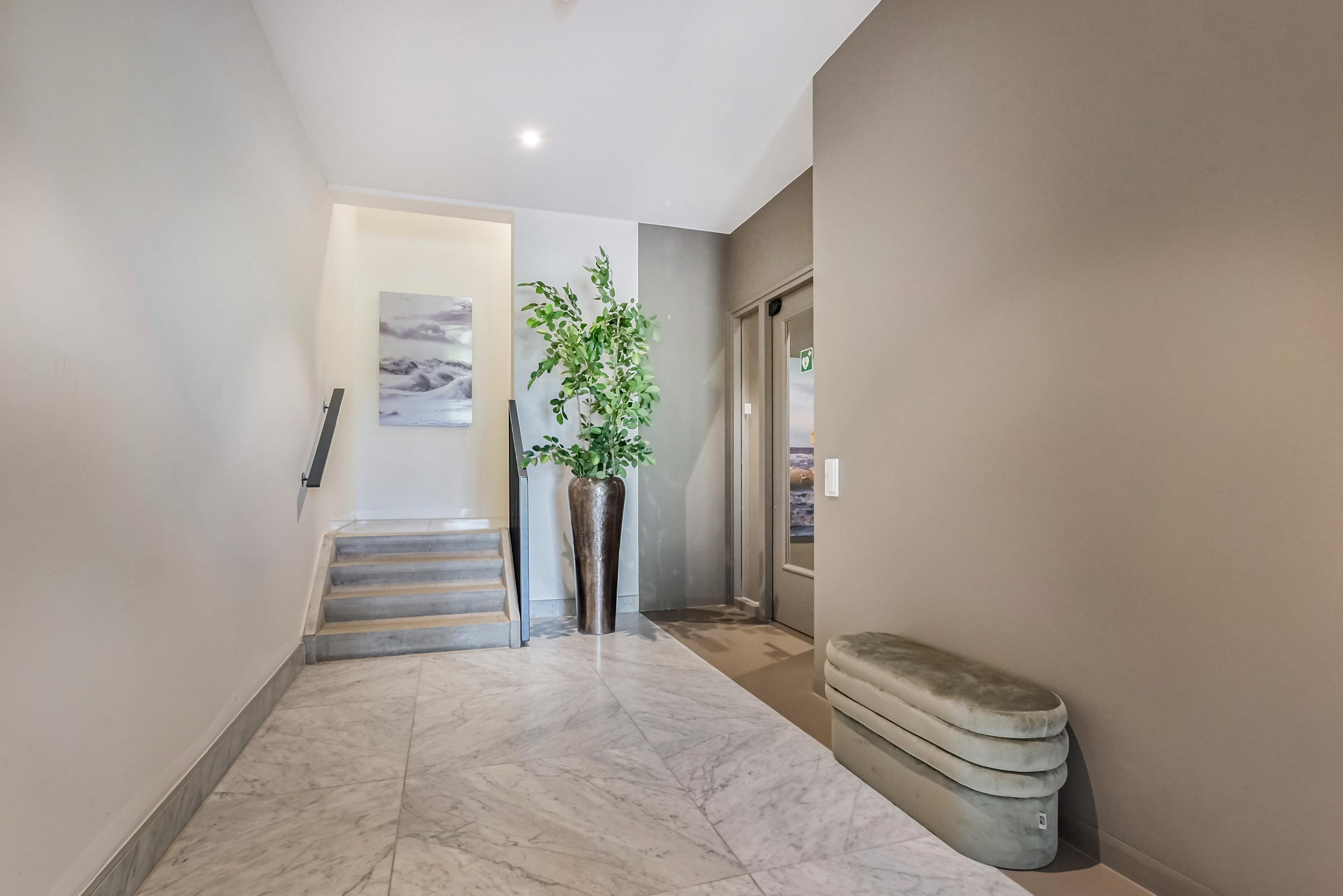 Appartement te koop: Deltaplein 351, 'S-Gravenhage