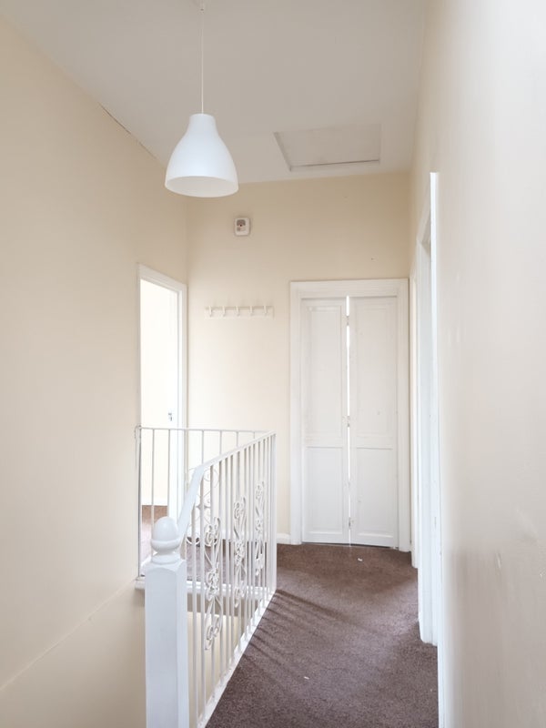 Room George Lane in Greater London