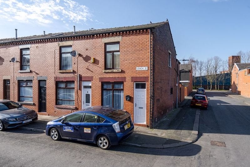 Flat Wesley Street in Farnworth