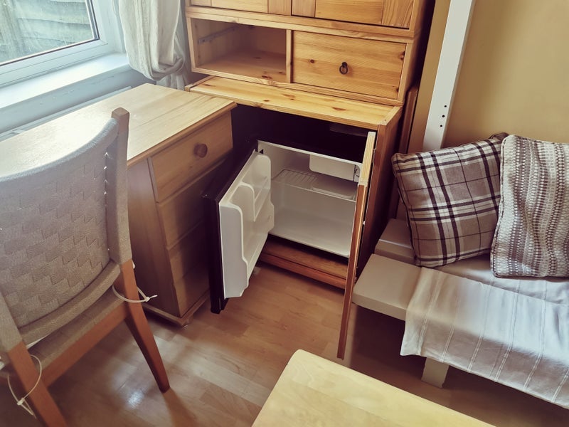 Room Kitchener Road in Greater London