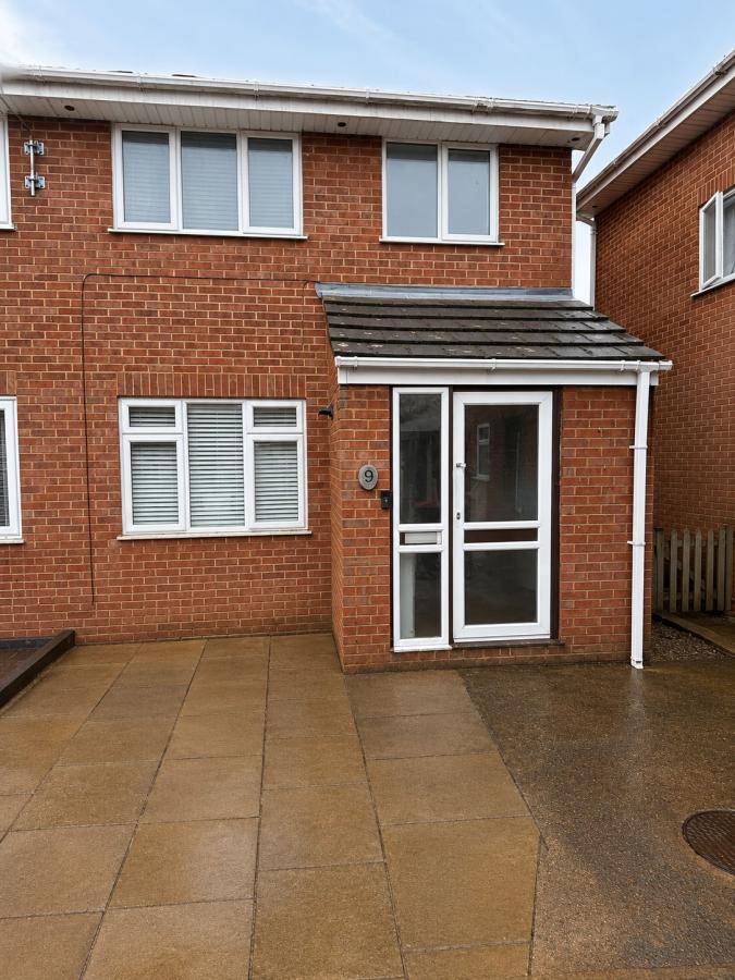 House Petersham Close in Milton Keynes