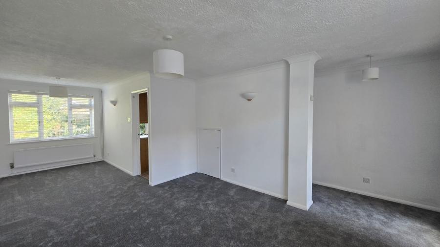 House Petersham Close in Milton Keynes