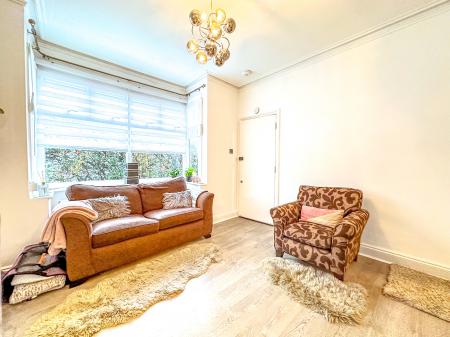 Flat Mildred Avenue in Watford